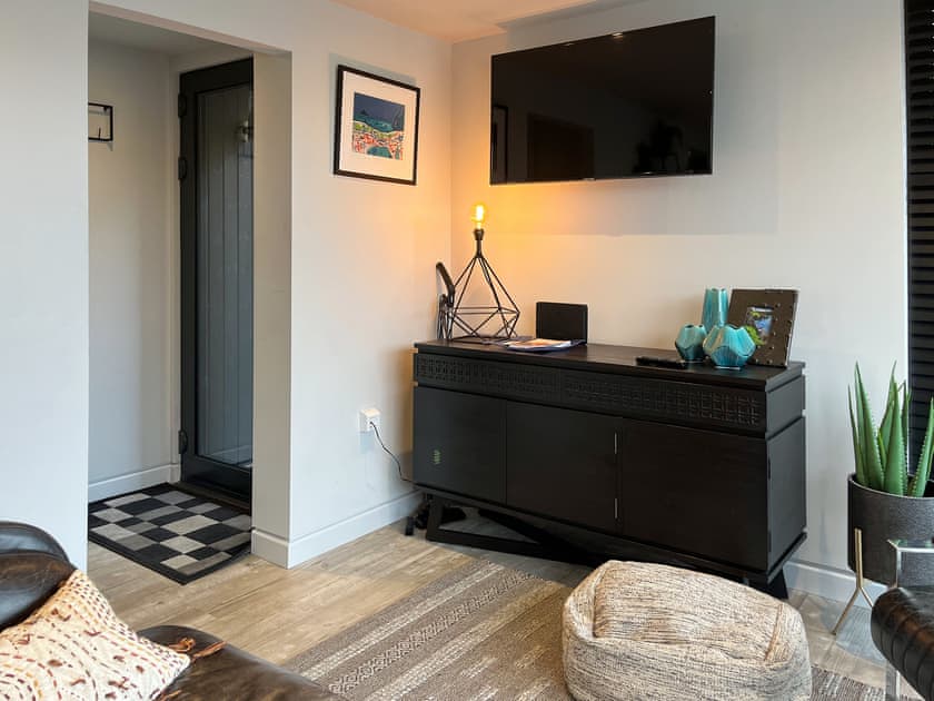 Living room/dining room | Waterside Garden, Appledore