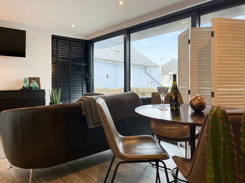 Living room/dining room | Waterside Garden, Appledore