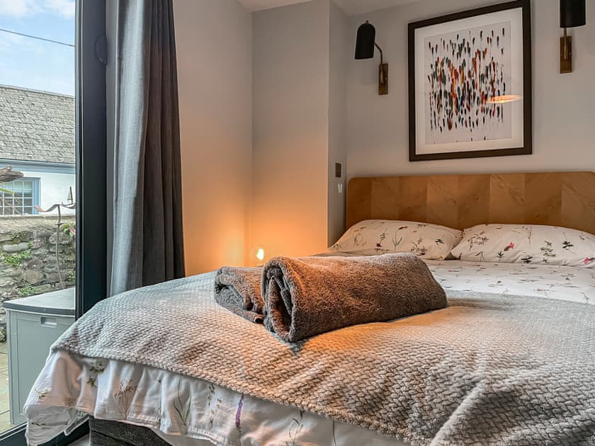 Double bedroom | Waterside Garden, Appledore