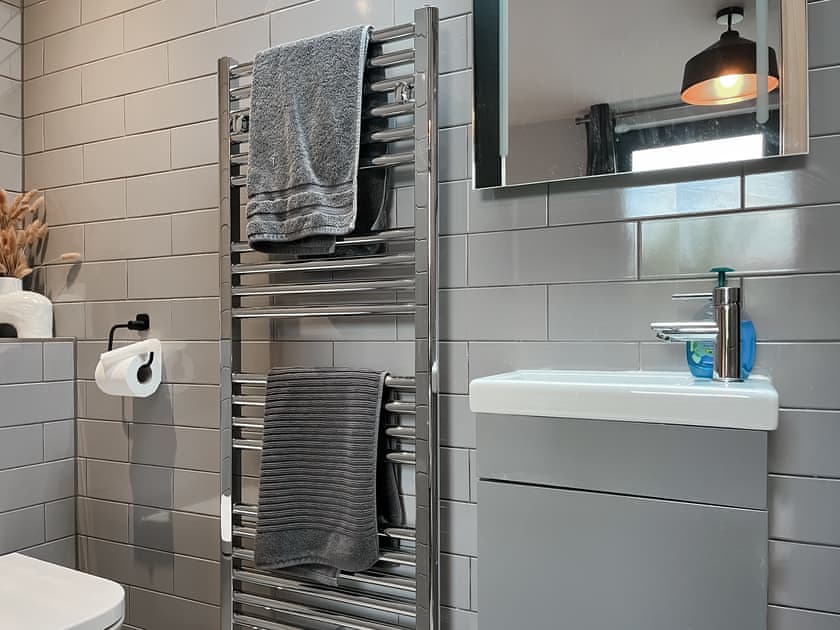 Bathroom | Waterside Garden, Appledore