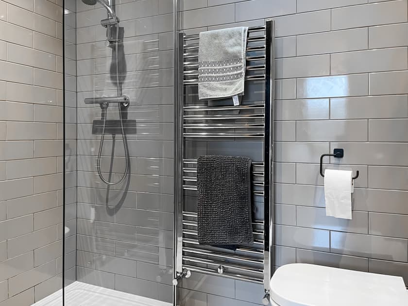 Bathroom | Waterside Garden, Appledore