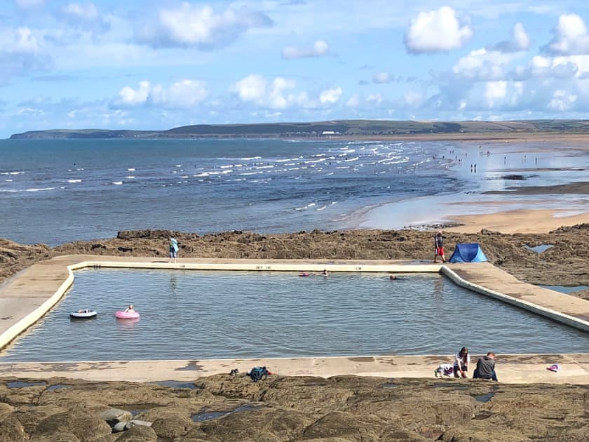 Surrounding area | Waterside Garden, Appledore