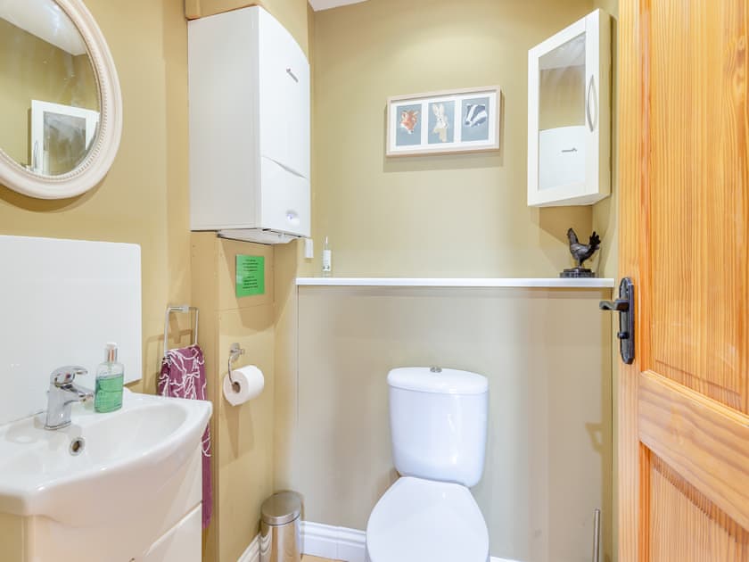 Bathroom | Oak Cottage, Ware