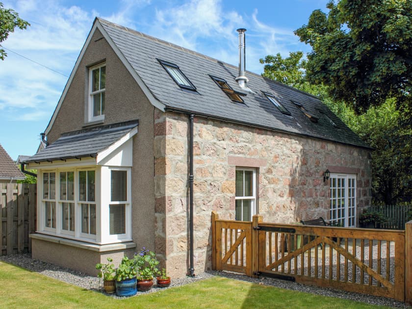 Exterior | Sycamore Cottage - Bonn Na Coille Cottages, Ballater