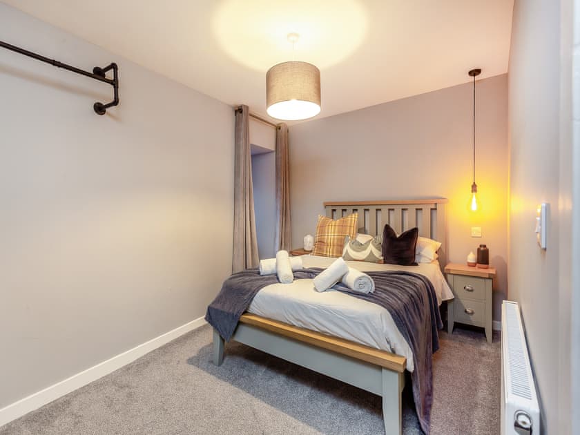 Double bedroom | Vectis Cottage, Inverness