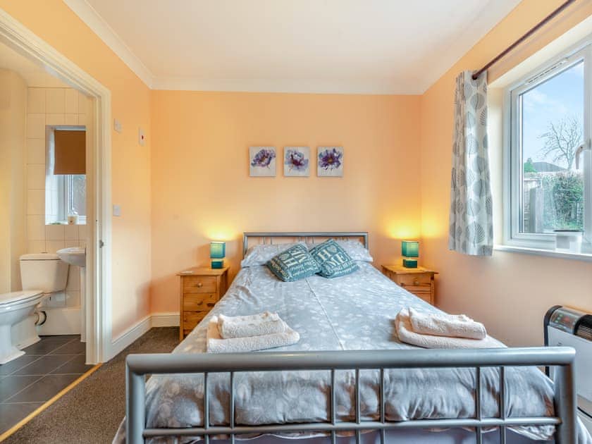 Double bedroom | Ffynnon Ni - Barbrook Holidays, Martleytwy, near Narberth