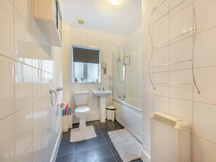 Bathroom | Ffynnon Ni - Barbrook Holidays, Martleytwy, near Narberth