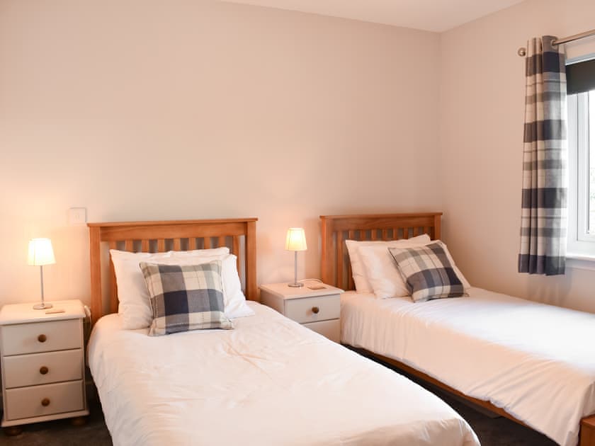 Twin bedroom | Rannoch Lodge, Aberfeldy