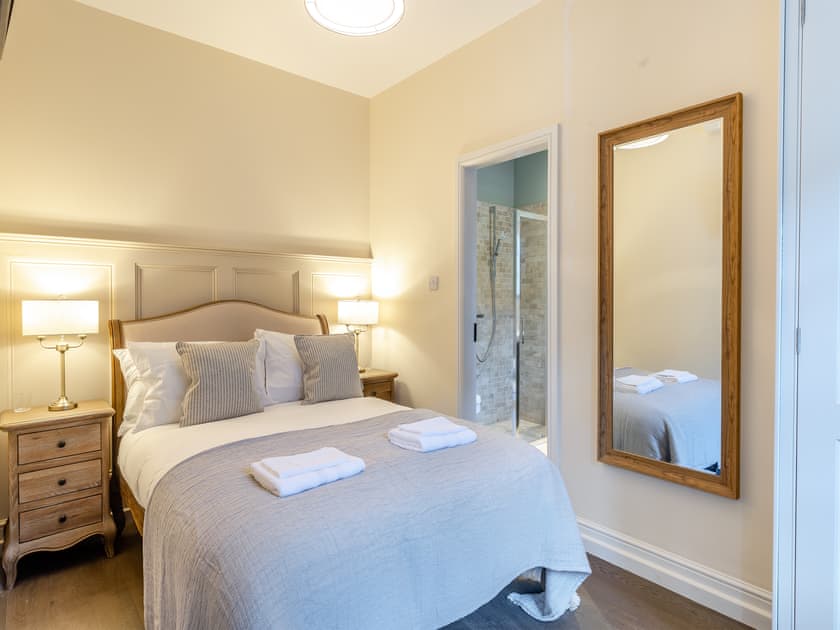 Double bedroom | Cheshire Barns- Peartree Cottage - Cheshire Barns, Antrobus, near Northwich