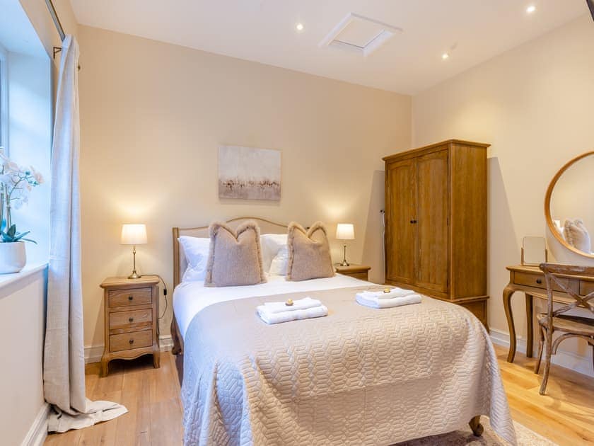 Double bedroom | Rose Cottage - Cheshire Barns, Antrobus, near Northwich