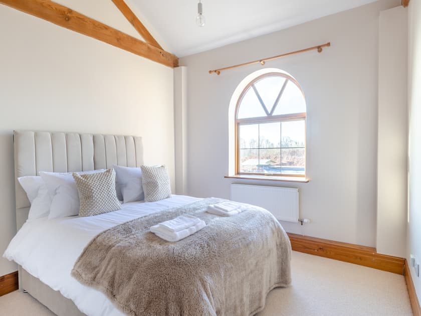 Double bedroom | Garden Cottage - Cheshire Barns, Antrobus, near Northwich
