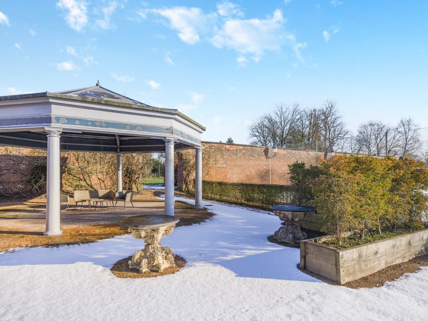 Garden and grounds | Garden Cottage - Cheshire Barns, Antrobus, near Northwich