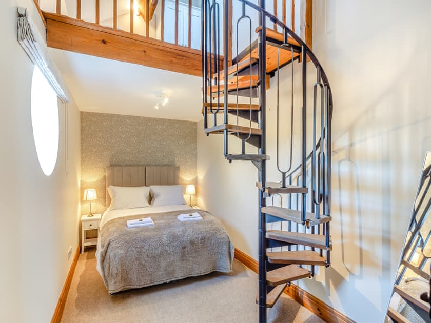 Double bedroom | Eaton Barn - Cheshire Barns, Antrobus, near Northwich