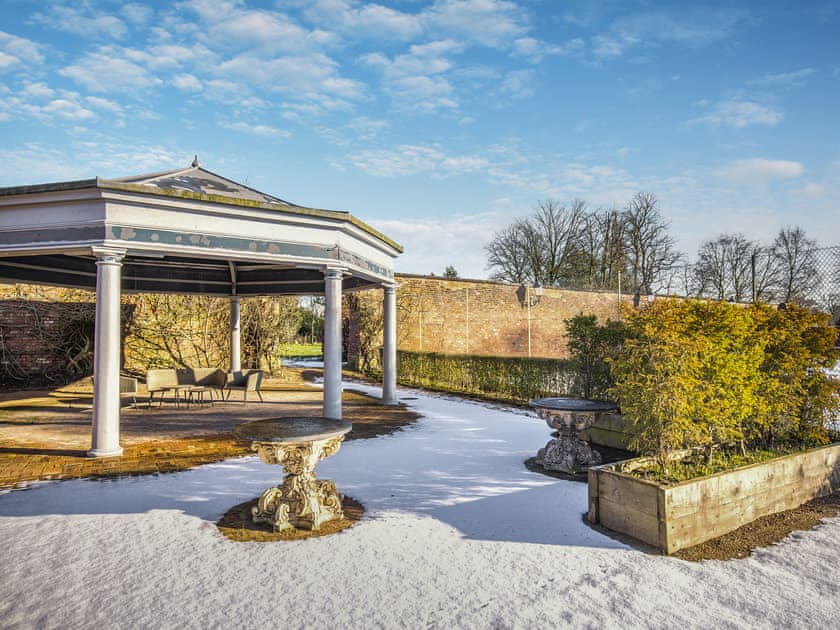 Garden and grounds | Eaton Barn - Cheshire Barns, Antrobus, near Northwich
