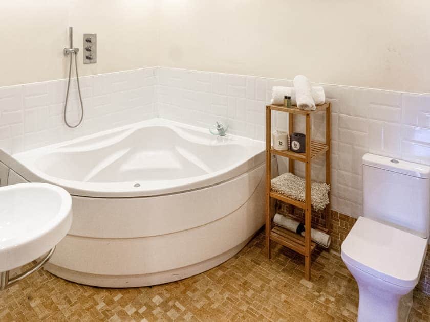 Bathroom | The Old Pool House, Sevenhampton, near Cheltenham