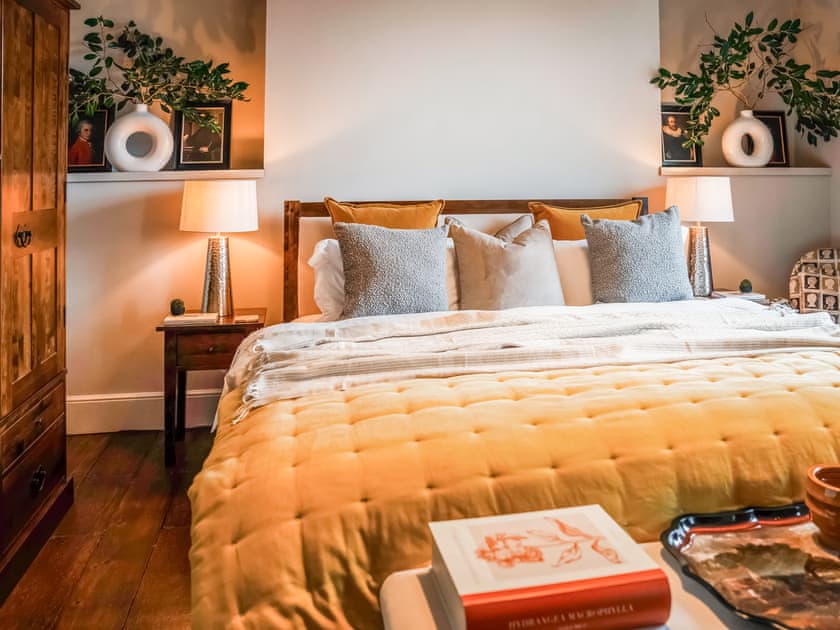 Double bedroom | St Annes Manor, Torquay