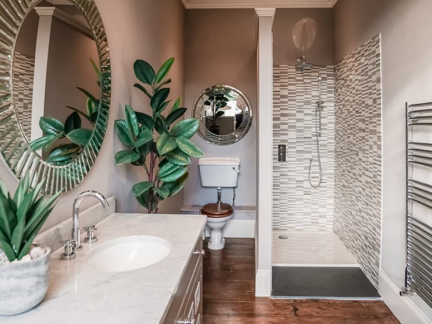 Bathroom | St Annes Manor, Torquay