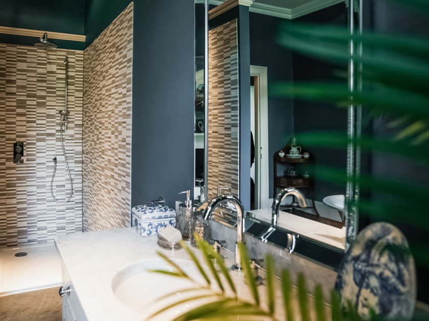 Bathroom | St Annes Manor, Torquay