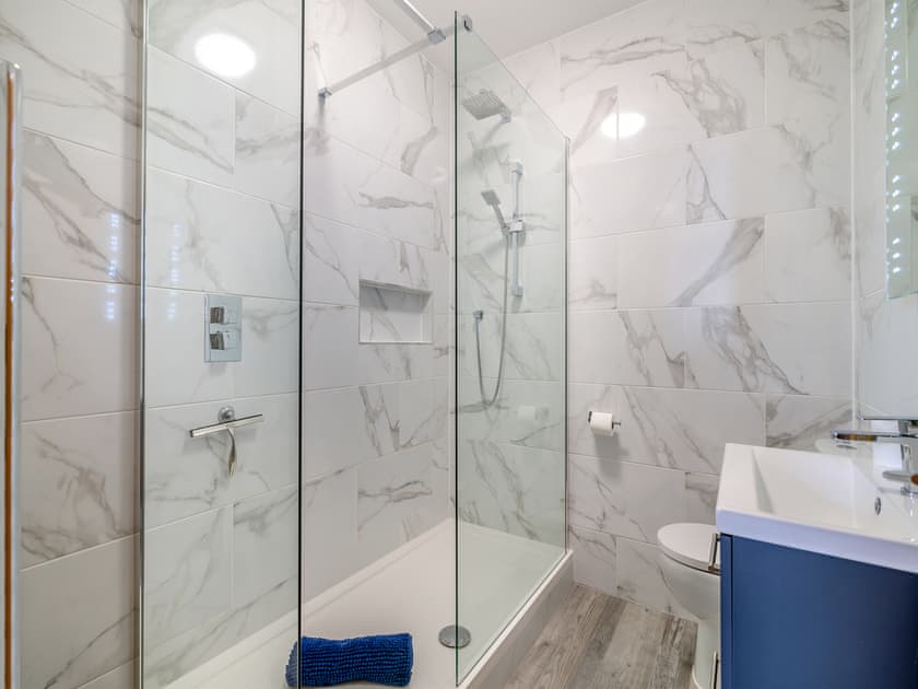 Bathroom | The Landings Apartment 6, Filey