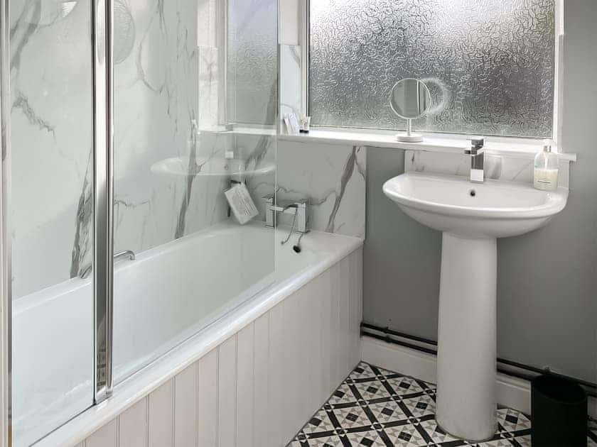 Bathroom | Acres View, Caythorpe, near Nottingham