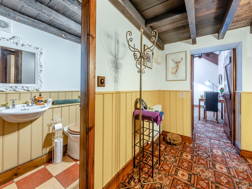 Hallway | Yr Hen Efail, Abergorlech