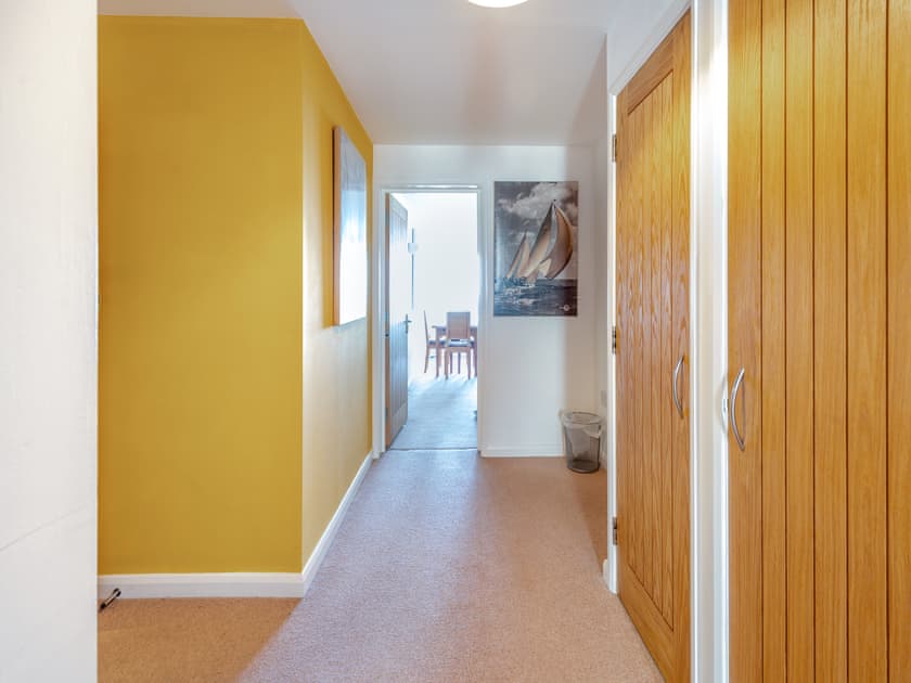 Hallway | 11 Belvedere Court - Belvedere Court, Paignton