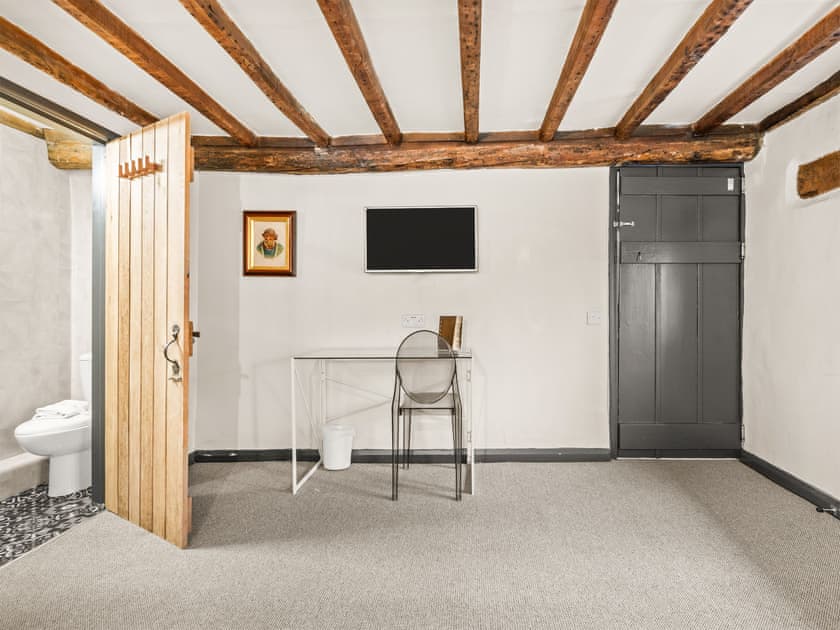 Triple bedroom | The Old Angel, Winster