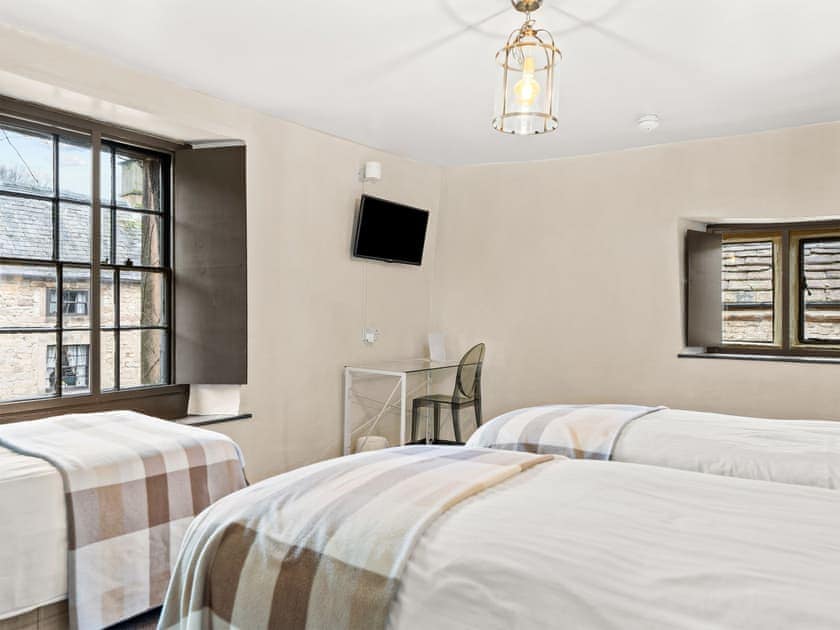 Triple bedroom | The Old Angel, Winster