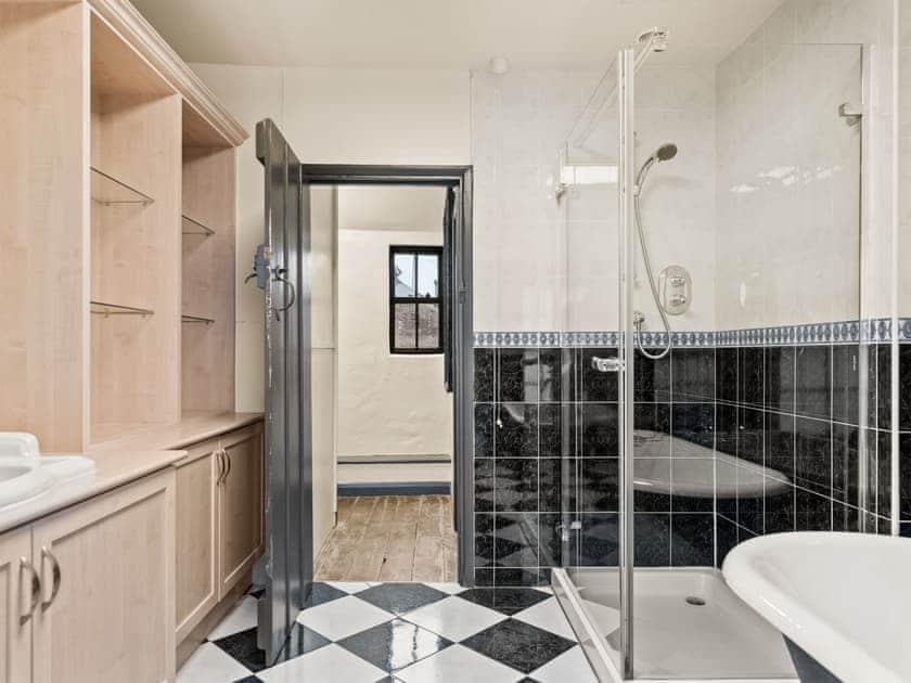 Bathroom | The Old Angel, Winster