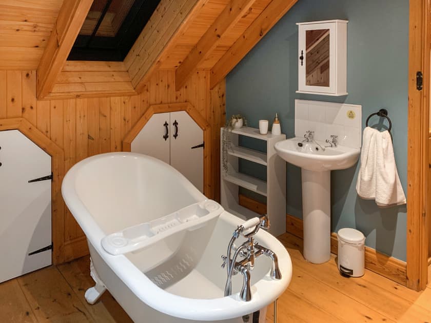 Bathroom | Seaton Cottage - Seaton Hall, Staithes