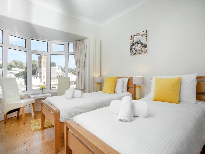 Twin bedroom | Rock House - Rock House, Torquay