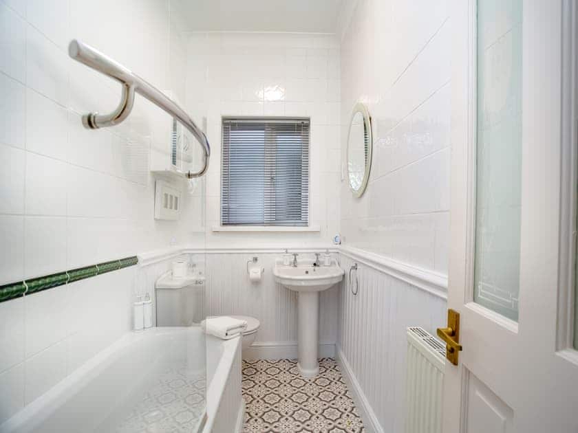 Bathroom | Rock House - Rock House, Torquay