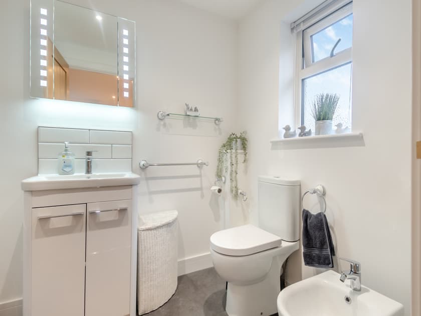 Bathroom | Walcot House Stables, Diss