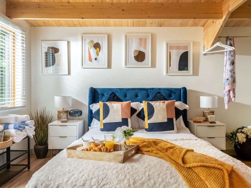Double bedroom | Copperbeech - The Vineyard, Blandford Forum