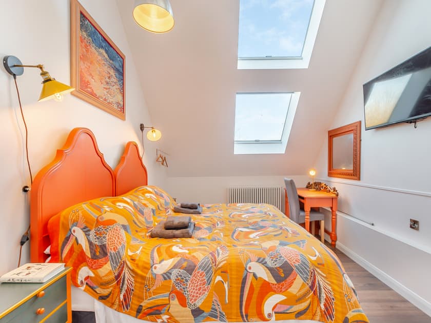 Super King zip and link bedroom  | The Sanctuary, Burton Pedwardine, near Sleaford