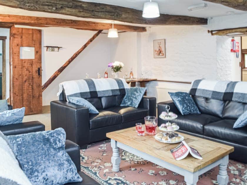 Living area | Y Beudy - Cwmiar Holiday Cottages, Llanllwni