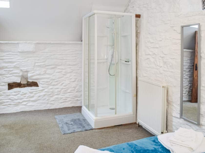 Double bedroom | Y Beudy - Cwmiar Holiday Cottages, Llanllwni