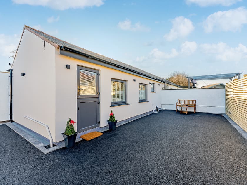 Exterior | The Hideaway, Meols, Wirral