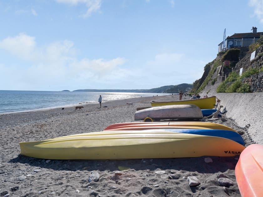 Surrounding area Beach looking back from Downderry, towards Seaton and Looe | By The Beach, Downderry and Seaton, near Looe