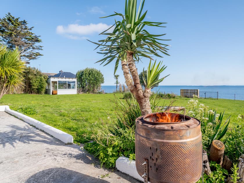 Garden and grounds | Beachside - Yardley House, Downderry and Seaton, near Looe