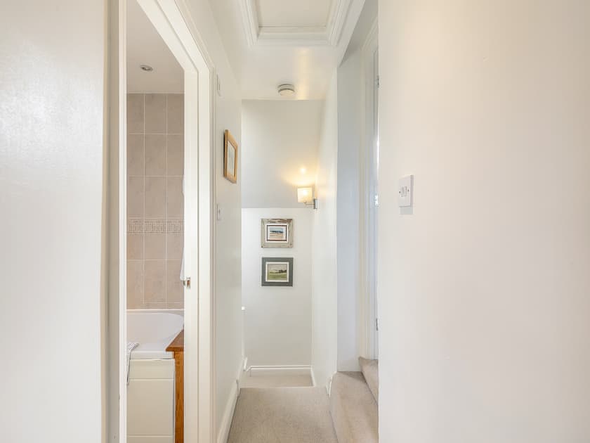 Bathroom | Hillcrest Cottage, Stroud