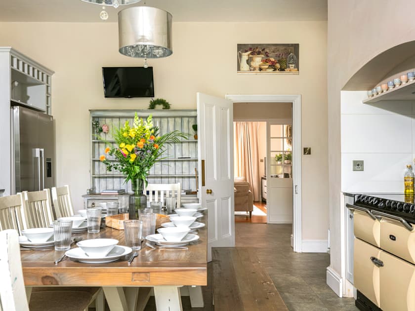 Well-equipped kitchen | Downwood Vineyard, Blandford