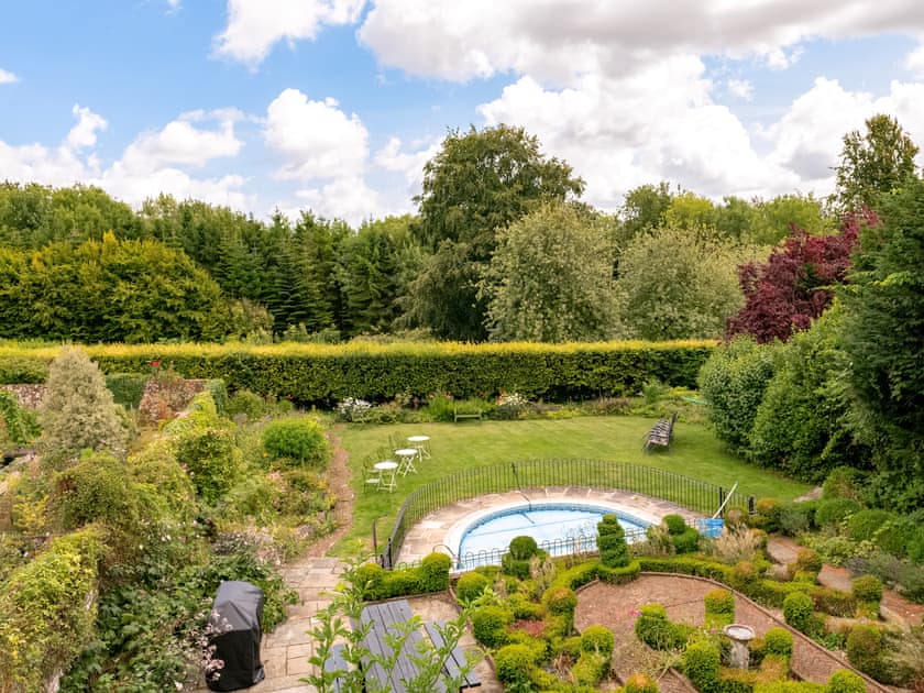Well-maintained garden area | Downwood Vineyard, Blandford