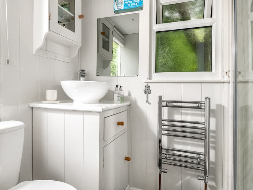 Shower room | Art Studio - Downwood, Near Blandford Forum