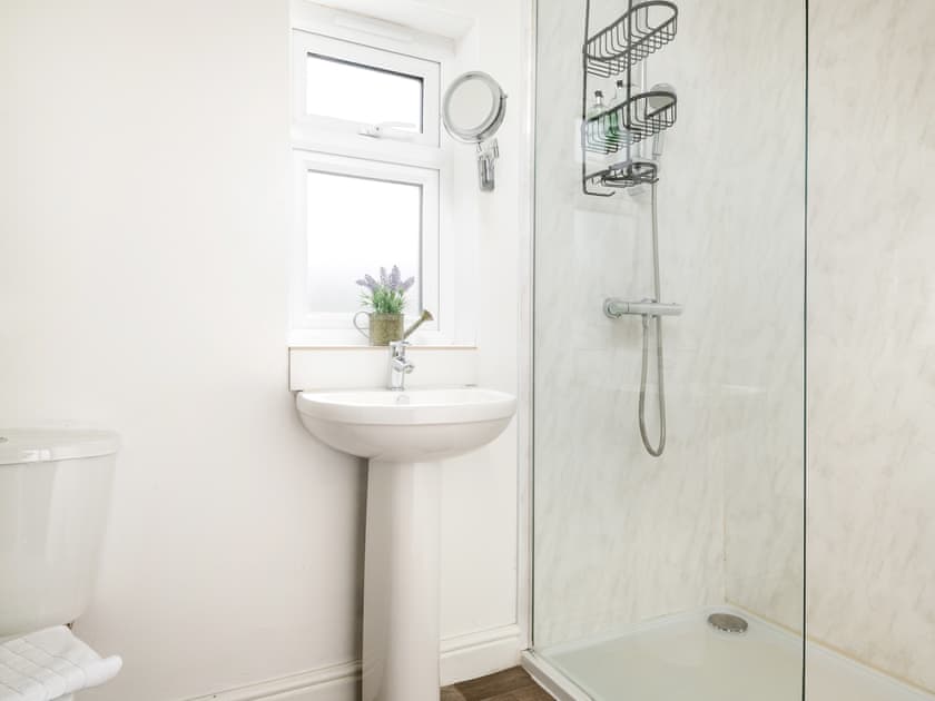 Shower room | Dreamwood - Downwood, Near Blandford Forum