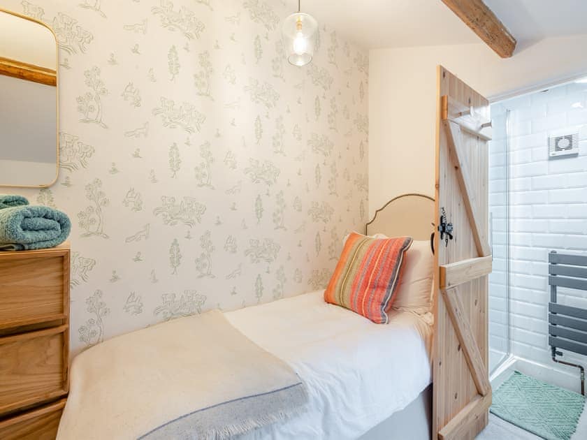 Single bedroom | Big Skies, Lowestoft