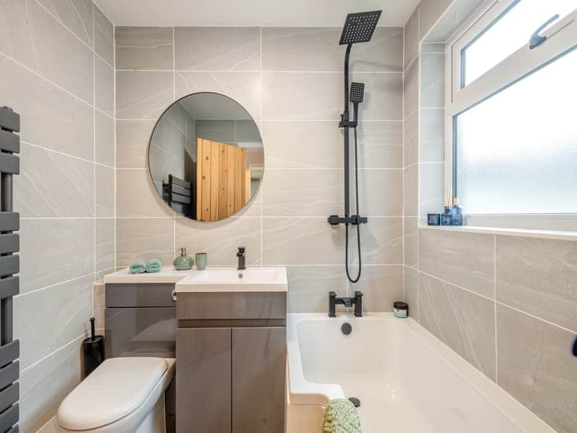 Shower room | Big Skies, Lowestoft
