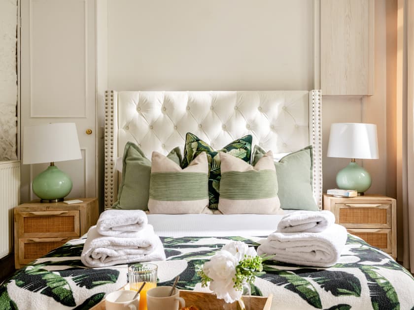 Double bedroom | Primrose - The Vineyard, Blandford Forum