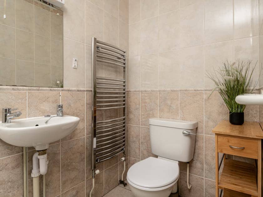 En-suite | Snowdrop - The Vineyard, Blandford Forum