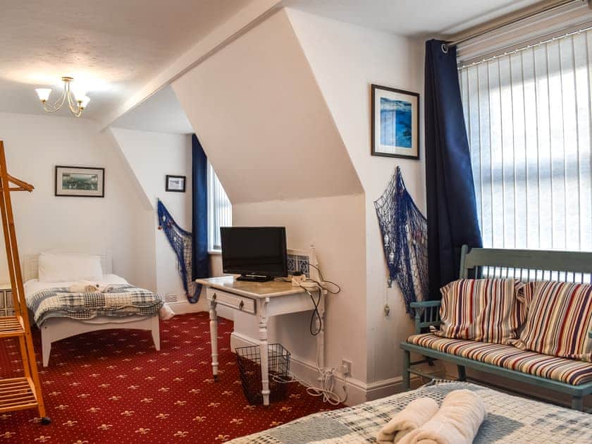 Twin bedroom | Swanage Beach House, Swanage